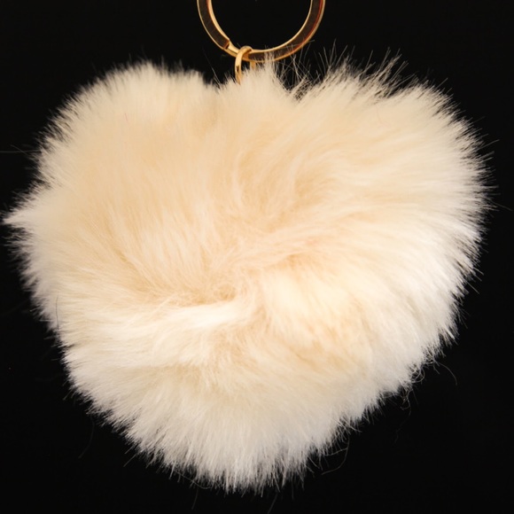 3 Furry Heart Keychain in 6 colors New - Picture 3 of 6